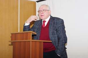 доклад читает проф. Егоров Б.Е.
